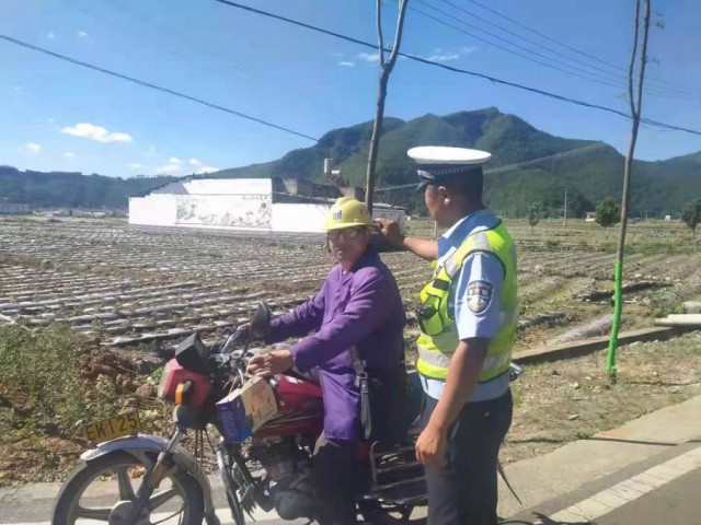 1505569221137211.jpg FZ10041054986_A383646.jpg