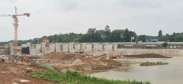 FZ10041174930_A466313.jpg